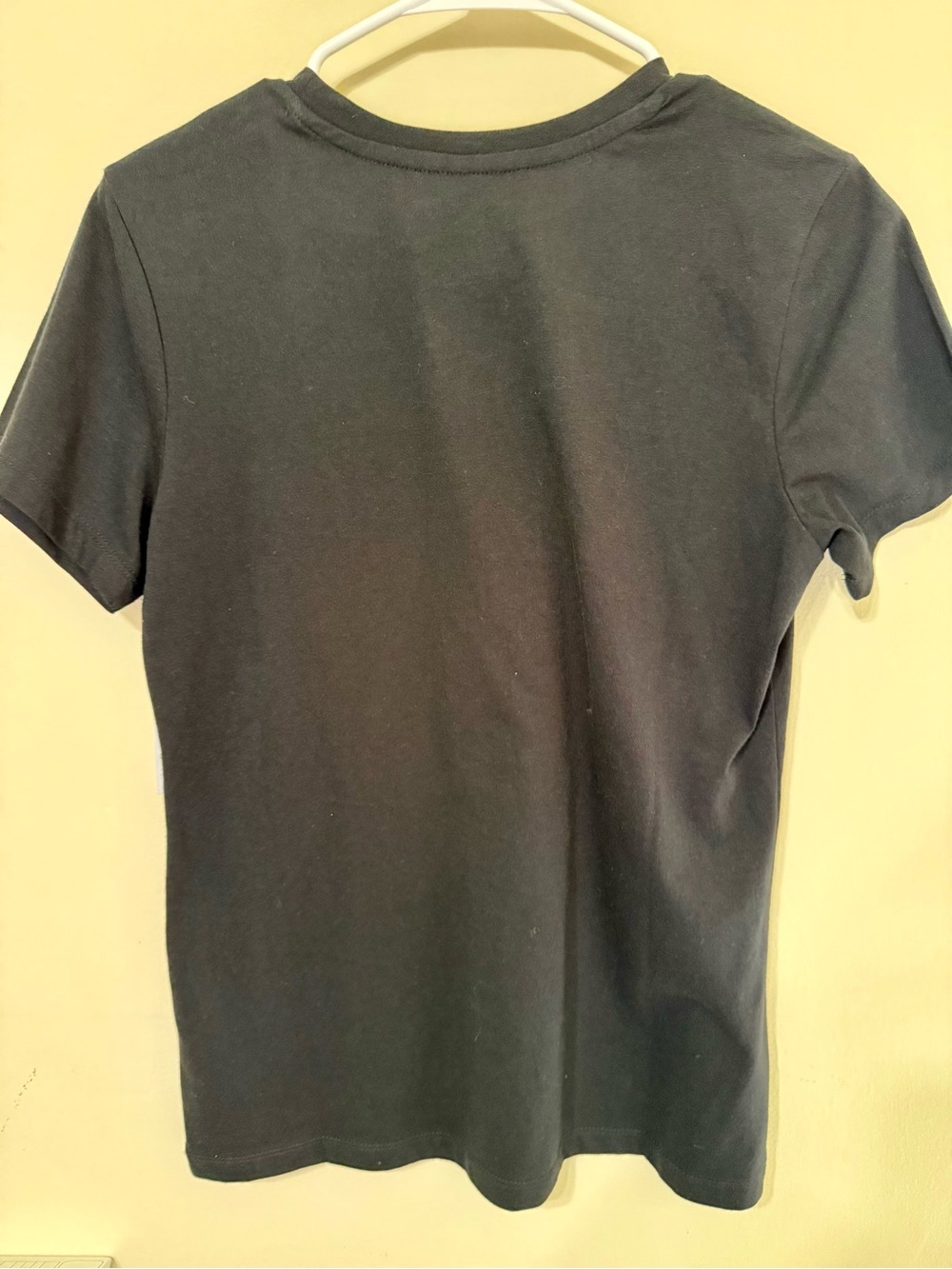 Nine West Black Tee with Gold Logo Print - Picture 4 of 6